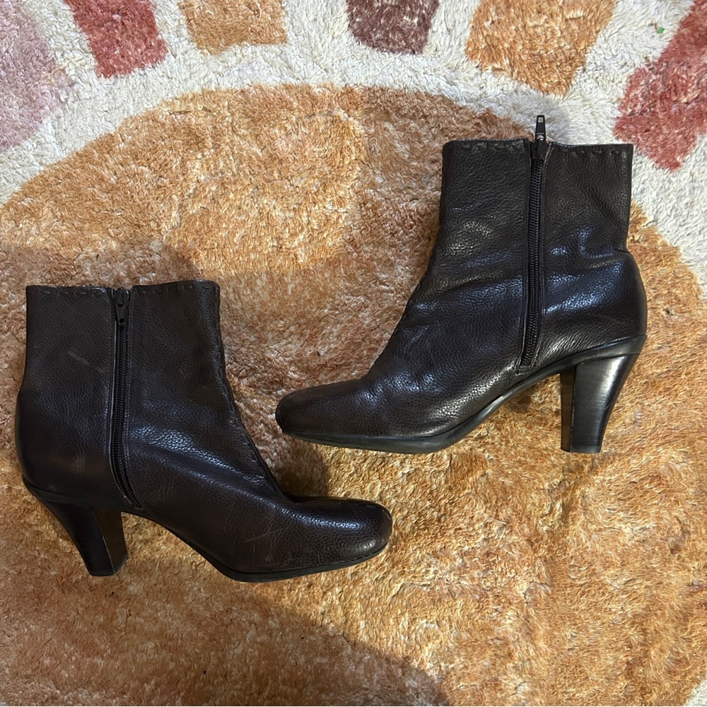 Arturo Chiang dark brown leather ankle boots with stitch detail